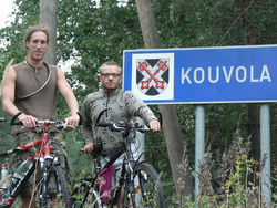 Andr&eacute; Spiehs (links) und Andreas Kaufhold am Ende der ?Tour D-FIN? und nach 2380 Kilometern a