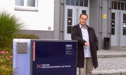 Christoph Gerhard an der HAWK-Fakult&auml;t Naturwissenschaften und Technik