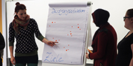 &bull;	Das fakult&auml;ts&uuml;bergreifende Arbeiten hat sich bew&auml;hrt, die Studierenden der Fak