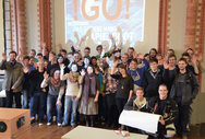 Elf Teams starten beim gro&szlig;en HAWK-Papierbootrennen